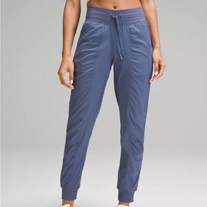Lululemon size 4 shade dance studio joggers